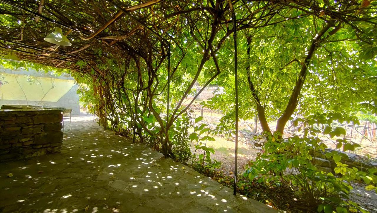 La Casa Delle Pietre Parlanti - Casa In Pietra Ai Piedi Del Parco Delle 5 Terre Biassa Exterior foto