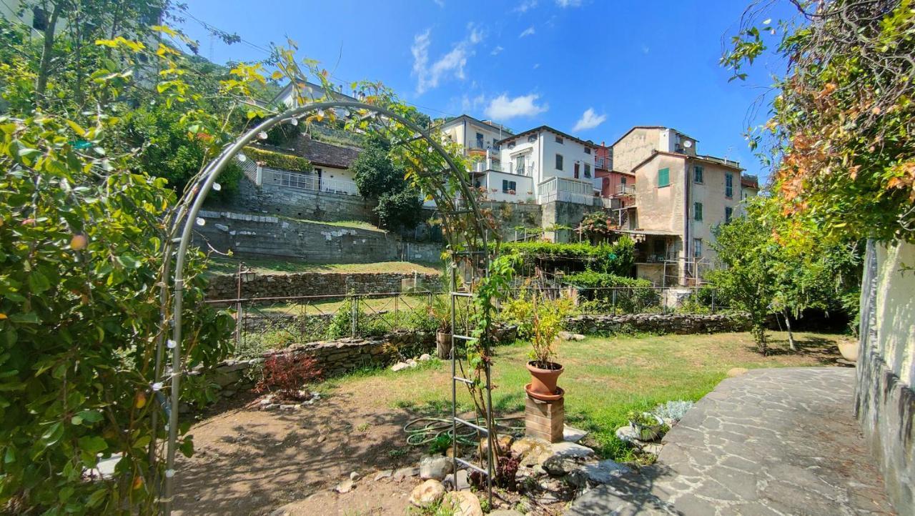 La Casa Delle Pietre Parlanti - Casa In Pietra Ai Piedi Del Parco Delle 5 Terre Biassa Exterior foto