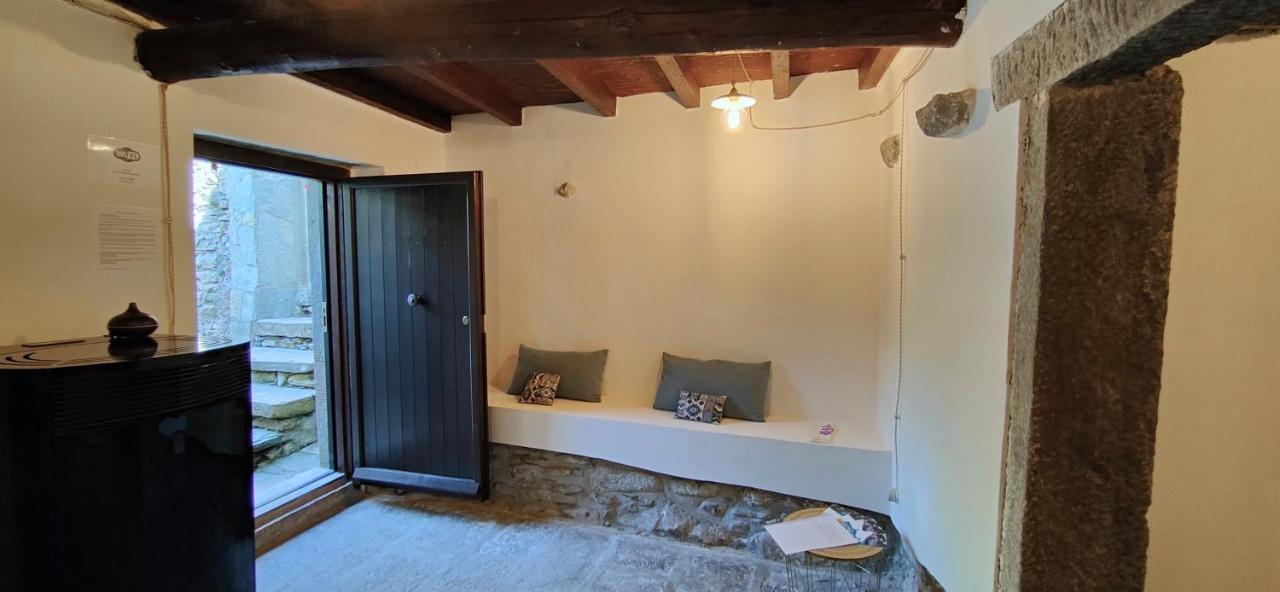 La Casa Delle Pietre Parlanti - Casa In Pietra Ai Piedi Del Parco Delle 5 Terre Biassa Exterior foto