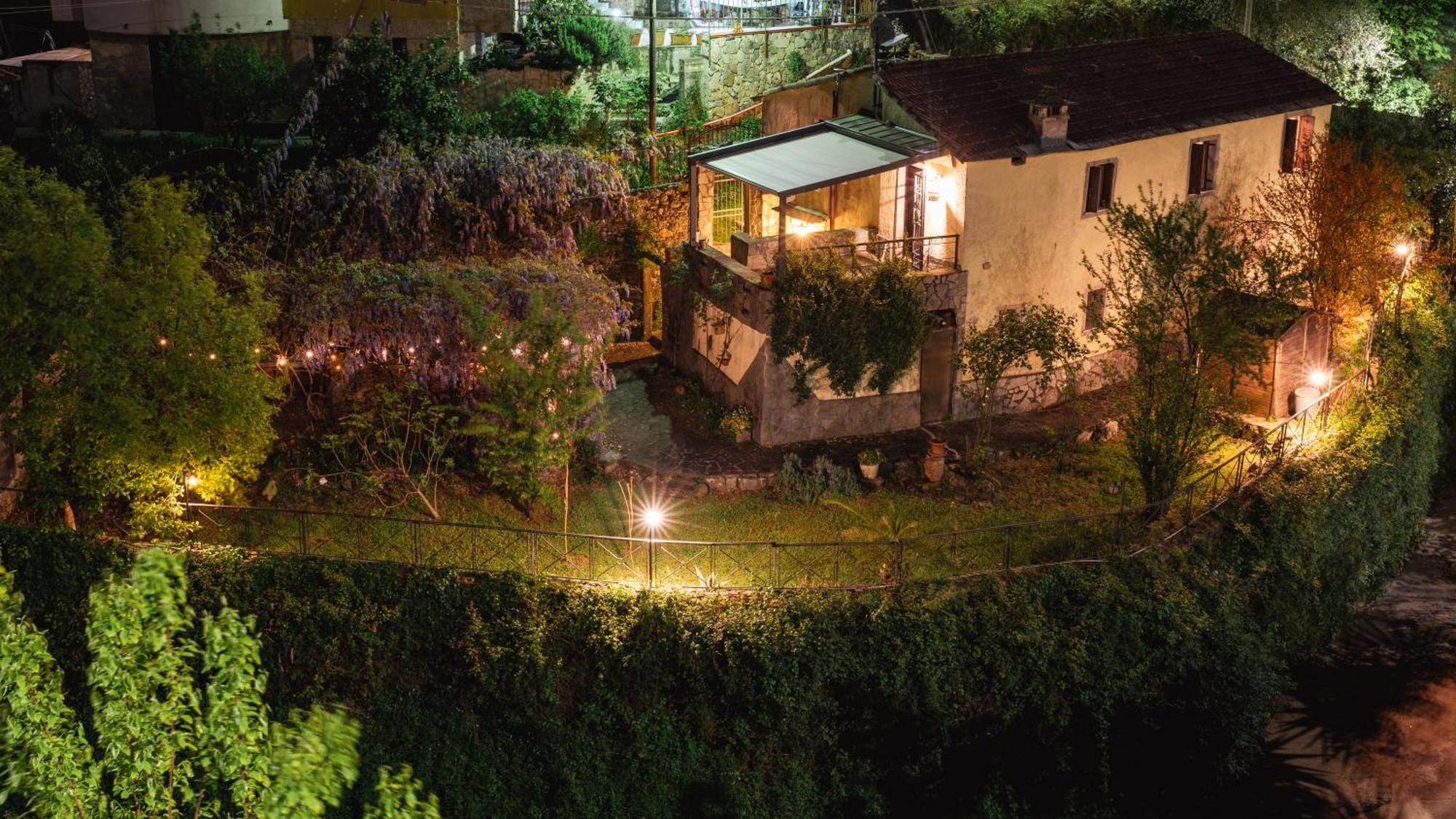 La Casa Delle Pietre Parlanti - Casa In Pietra Ai Piedi Del Parco Delle 5 Terre Biassa Exterior foto