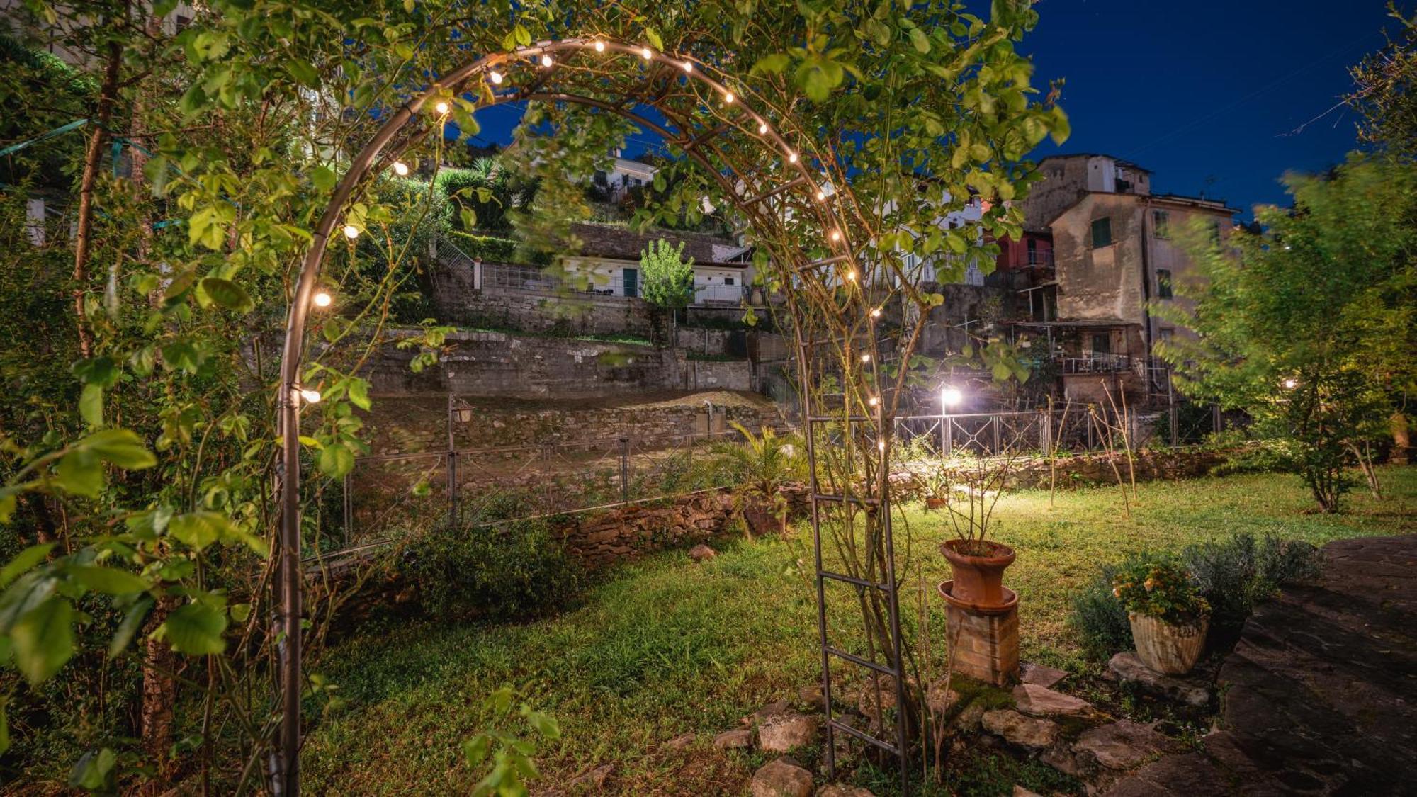 La Casa Delle Pietre Parlanti - Casa In Pietra Ai Piedi Del Parco Delle 5 Terre Biassa Exterior foto