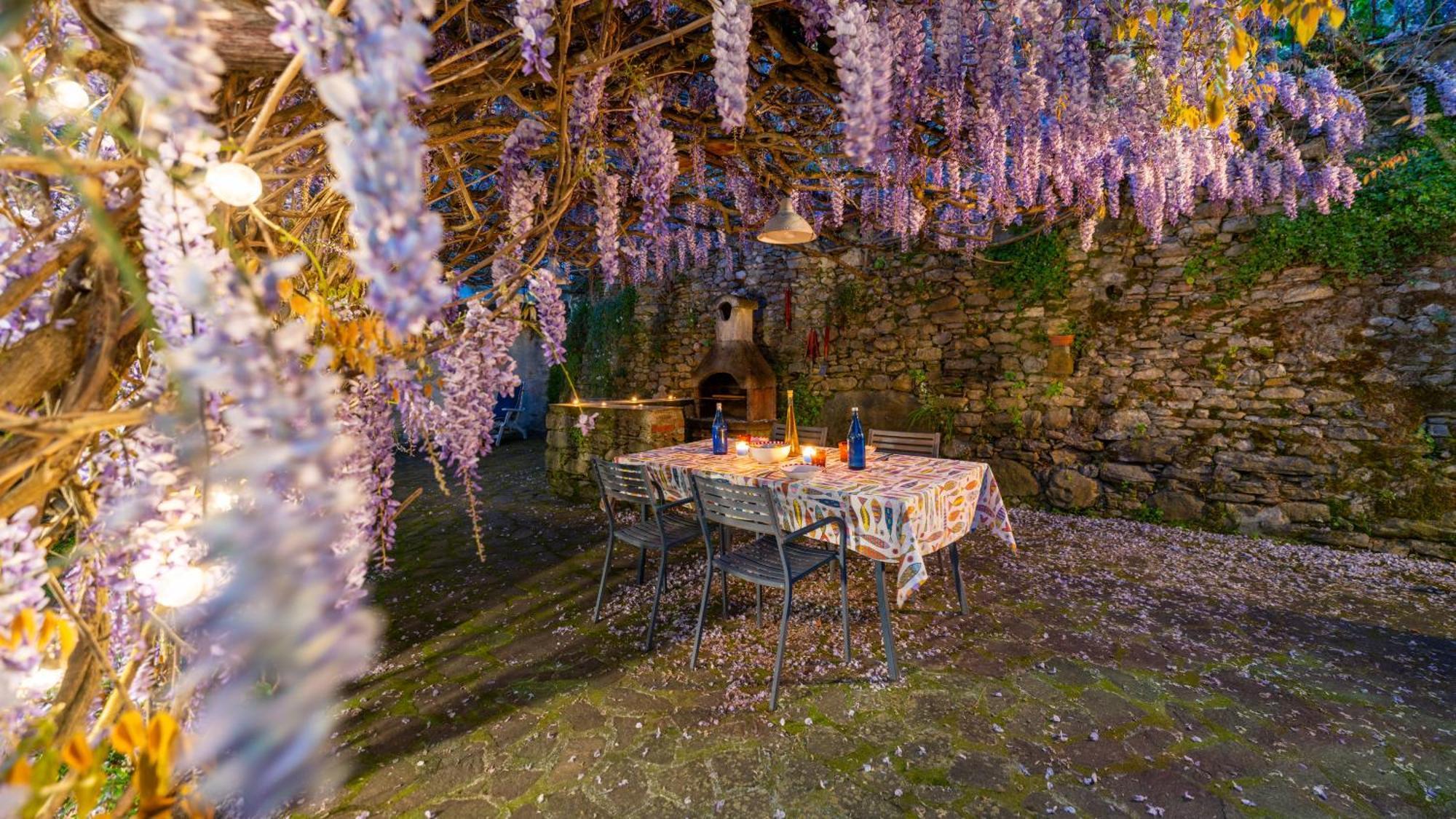La Casa Delle Pietre Parlanti - Casa In Pietra Ai Piedi Del Parco Delle 5 Terre Biassa Exterior foto